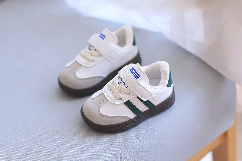 Trendy Sport Sneakers with Velcro
